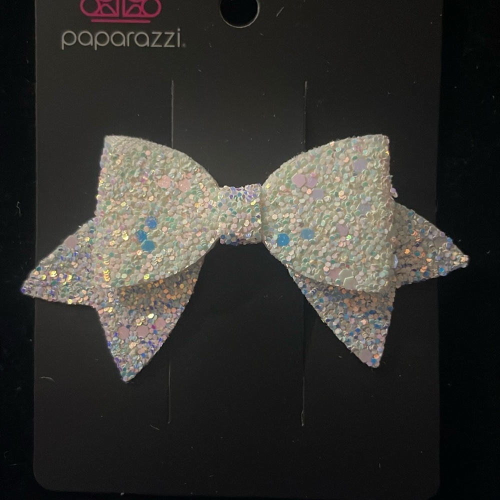 NWT White Glitter Bow Hair Clip